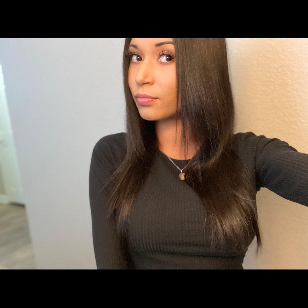 Meet your Posher, Samantha